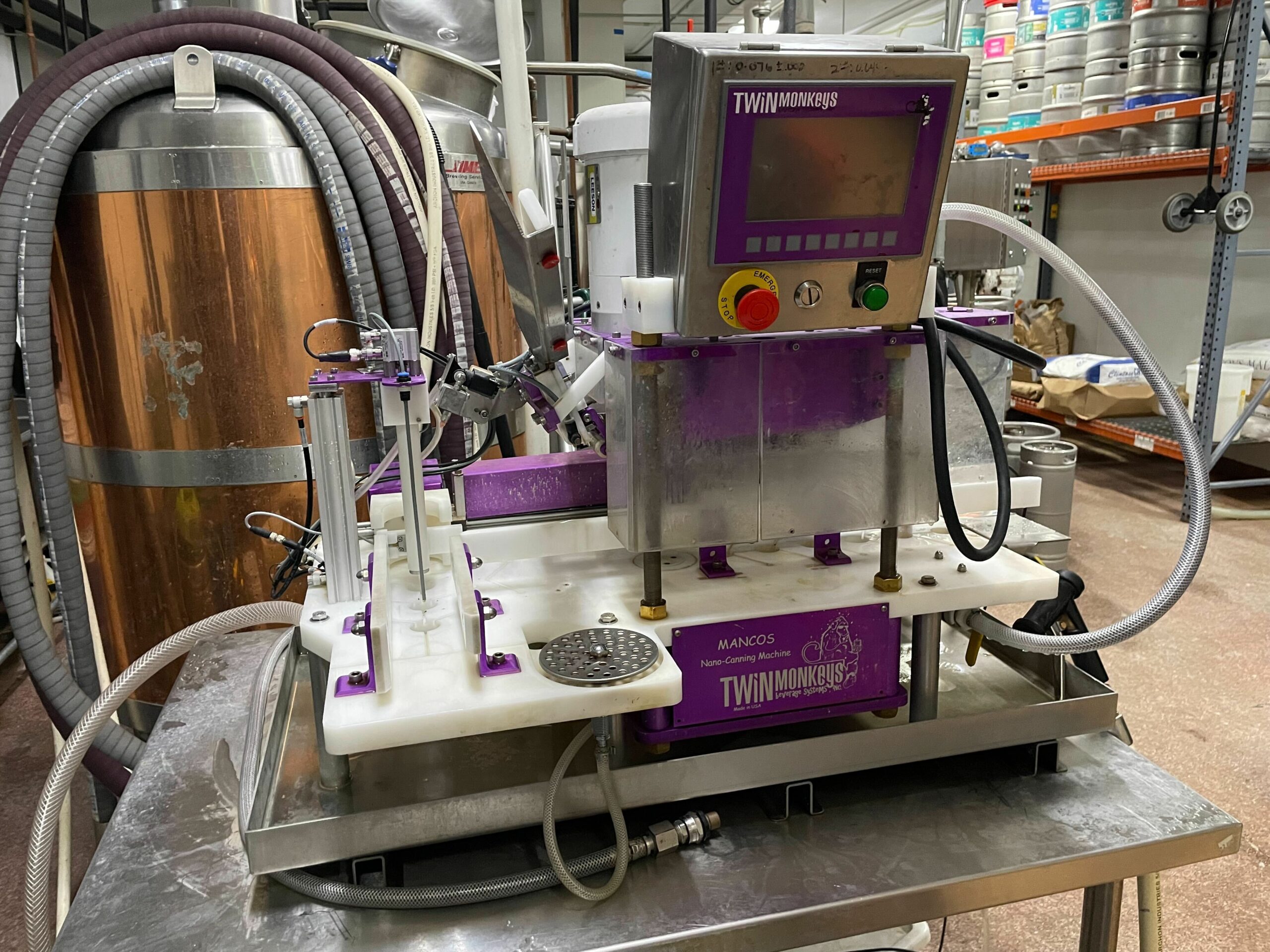 Twin Monkeys MANCOS Universal Can Filler